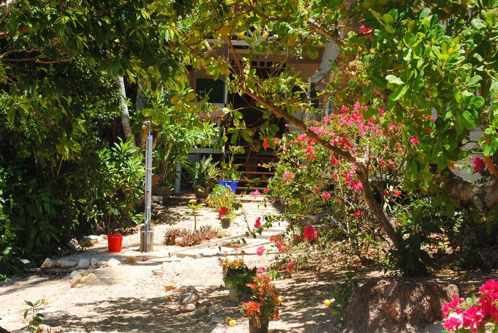 Alam Indah Beach Resort バスアンガ エクステリア 写真